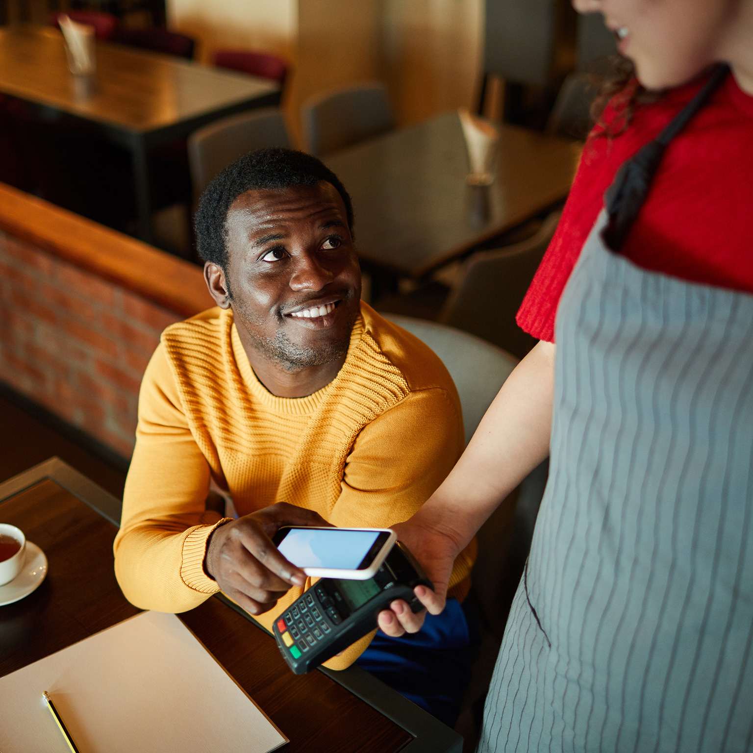 1536x1536_m+_headers_poskytovatel_ele_sluzeb